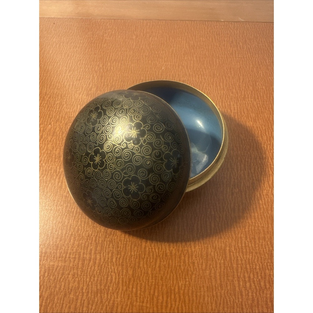 Antique Chinese Cloisonné Round Box Brass Blue Interior 3"‎